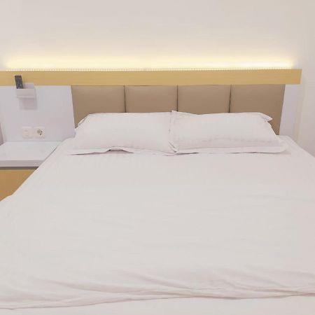 Griya Anggrek Hotel Trenggalek Ngoại thất bức ảnh